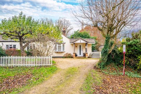 3 bedroom bungalow for sale, Cherry Tree Lane, St. Albans AL4