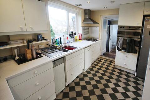 5 bedroom semi-detached house to rent, Mayorswell Field, Durham DH1