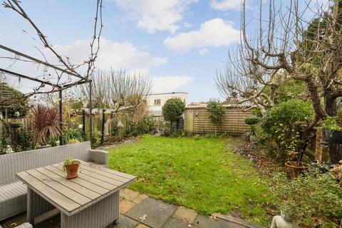 4 bedroom semi-detached house for sale, Guilford Avenue, Surbiton KT5