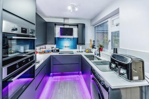 12 Edge View, Golcar, Huddersfield, HD7 4BZ