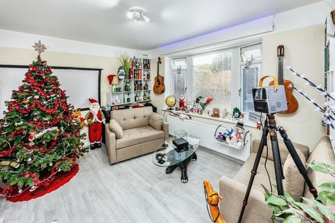 12 Edge View, Golcar, Huddersfield, HD7 4BZ