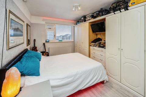 12 Edge View, Golcar, Huddersfield, HD7 4BZ