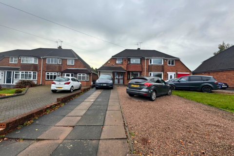 3 bedroom semi-detached house to rent, Bassnage Road, Halesowen, B63 4HA