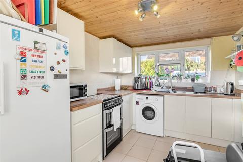 2 bedroom bungalow for sale, Thomas Vere Road, Norfolk NR7