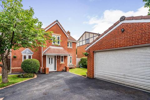 4 bedroom detached house to rent, Wicket Grove, Swinton M27