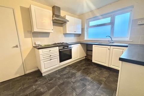 2 bedroom flat to rent, Belmont Road, Ramsgate