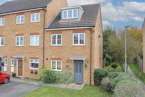 3 bedroom end of terrace house for sale, Cooper Drive, Leighton Buzzard, Bedfordshire, LU7