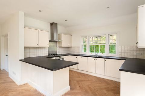 3 bedroom detached bungalow for sale, Lambridge Lane, Henley-on-Thames RG9