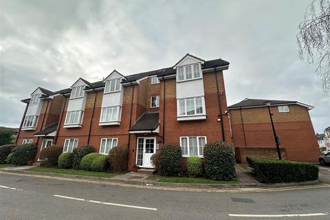 1 bedroom property to rent, Holm Oak Park, Hagden Lane, Watford WD18