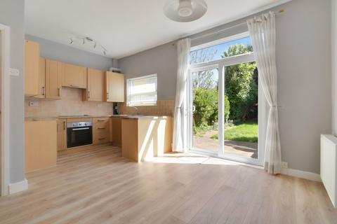 14 Central Avenue, Southend-on-sea, SS2 5HS