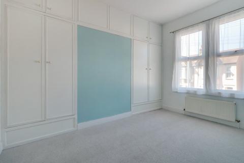 14 Central Avenue, Southend-on-sea, SS2 5HS