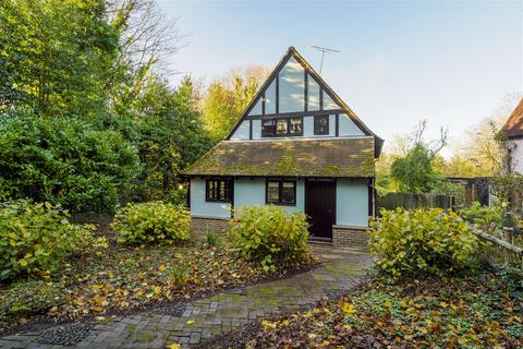 4 bedroom detached house for sale, Caxton Cottage, Hill Avenue, Shepherdswell