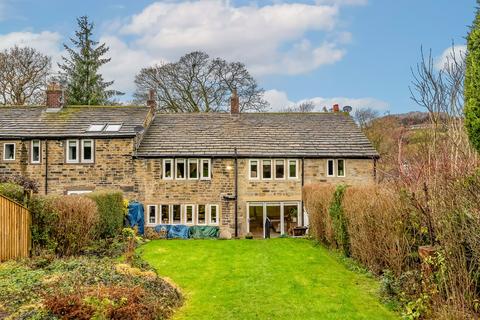 3 bedroom terraced house for sale, Bankfoot, Almondbury, HD4