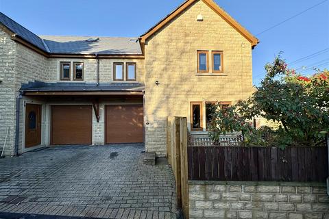 4 bedroom semi-detached house for sale, Ainley Street, Elland