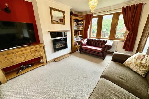 4 bedroom semi-detached house for sale, Ainley Street, Elland