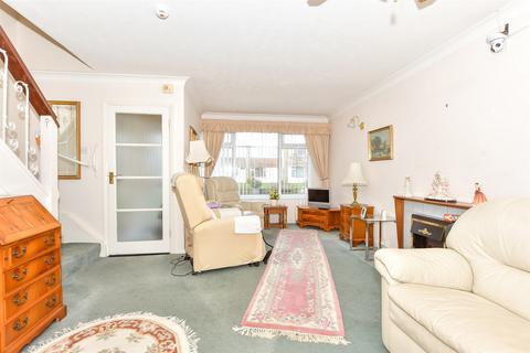 28 Bramber Square, Rustington, Littlehampton, BN16 3EJ