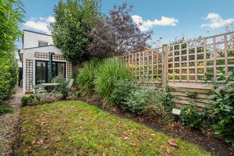 24 Rushett Close, Thames Ditton, KT7 0UR