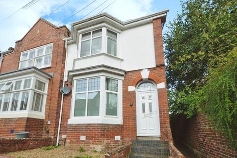 5 bedroom end of terrace house to rent, Hillside Avenue, Exeter, EX4 4NW