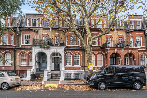 3 bedroom flat for sale, Crookham Road, Fulham