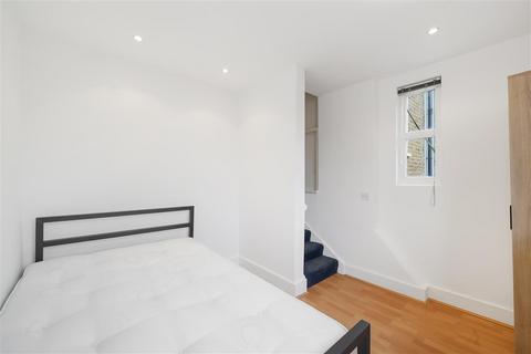 1 bedroom block of apartments to rent, Holland Road, W14