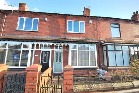 2 bedroom terraced house for sale, St Helens Road, Leigh