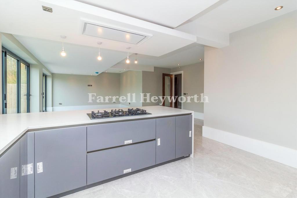 Kitchen image 2 E