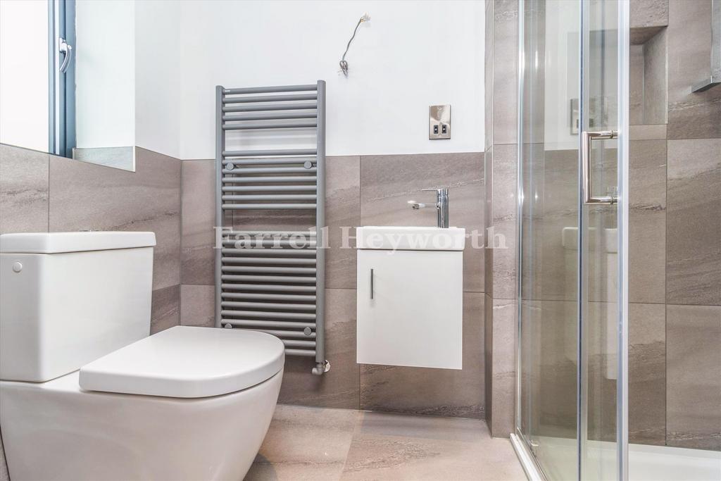 En suite E