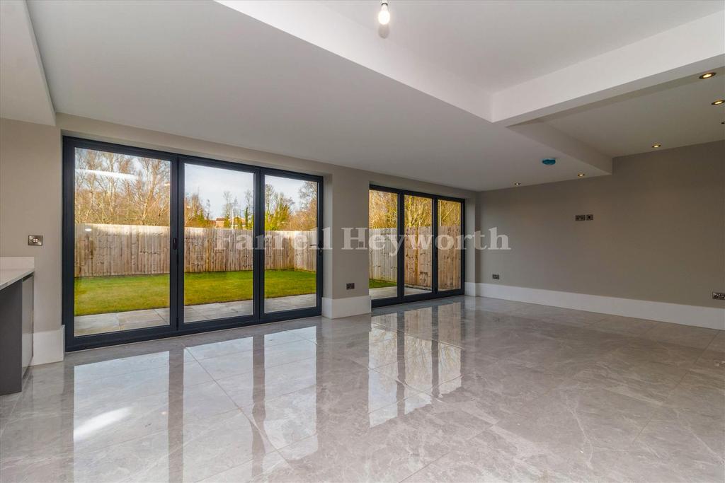 Dining Family Area i
