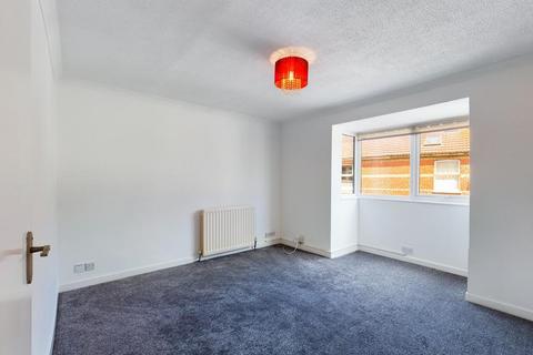 2 bedroom flat for sale, Waterloo Road, Havant PO9