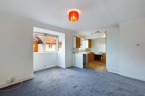 2 bedroom flat for sale, Waterloo Road, Havant PO9