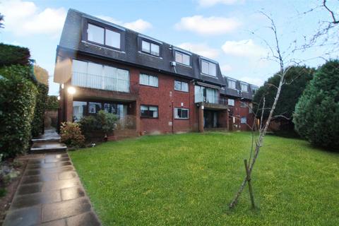 2 bedroom flat to rent, Northwood HA6