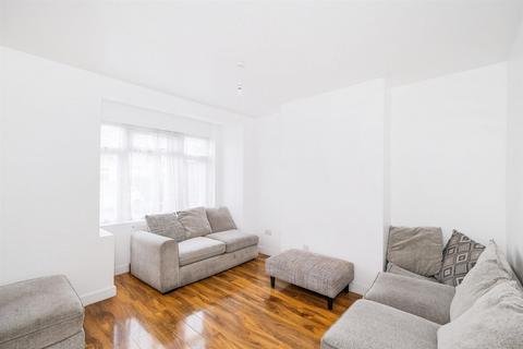 3 bedroom terraced house for sale, Cavendish Drive, Leytonstone