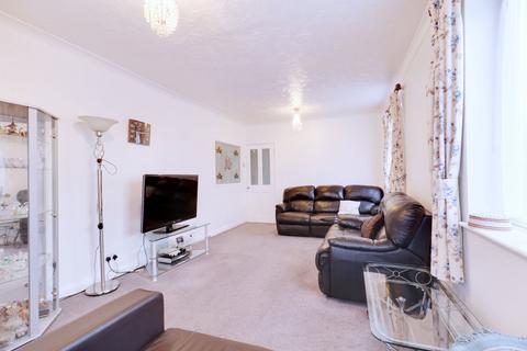 5 bedroom detached house for sale, Betterton Road, Rainham RM13