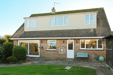 3 bedroom detached house for sale, Singleton Close, Aldwick, Bognor Regis, West Sussex PO21