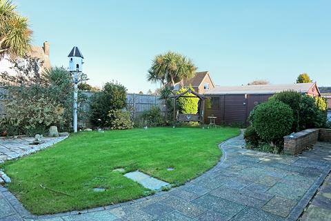 3 bedroom detached house for sale, Singleton Close, Aldwick, Bognor Regis, West Sussex PO21