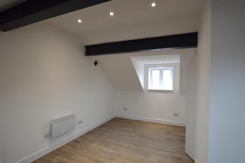 Studio to rent, Bell Street