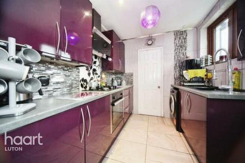 2 bedroom end of terrace house for sale, Kingsway, Luton