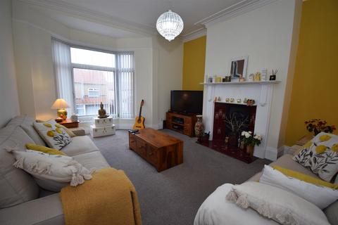 2 bedroom flat for sale, Birchington Avenue, South Shields