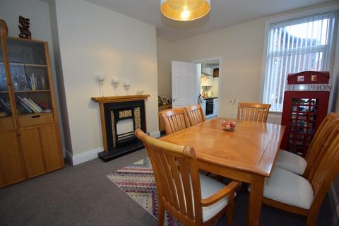 2 bedroom flat for sale, Birchington Avenue, South Shields