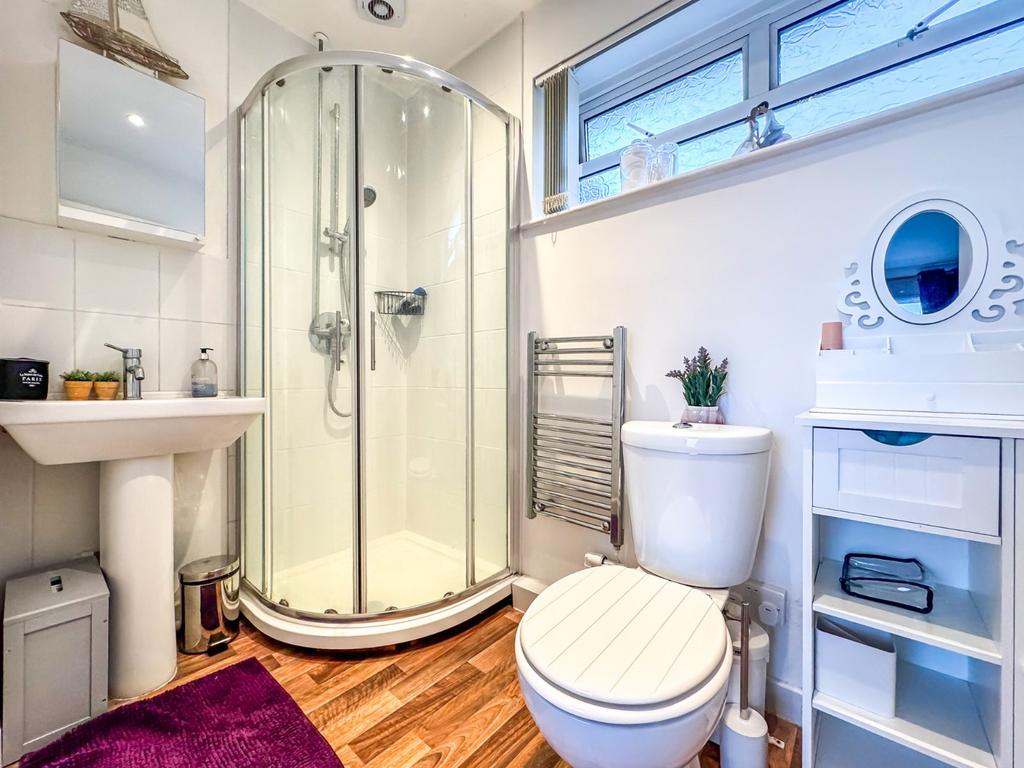 Ensuite