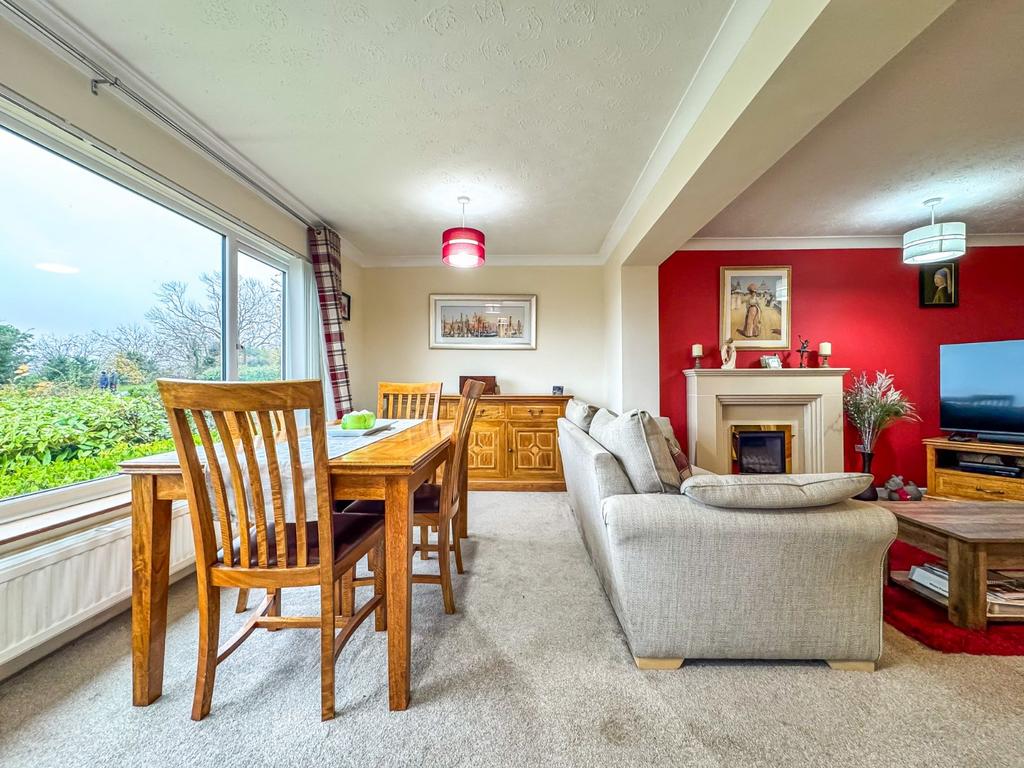 Living/Dining Room