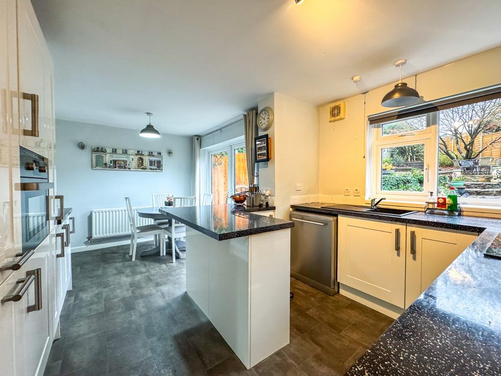 Kitchen/Breakfast