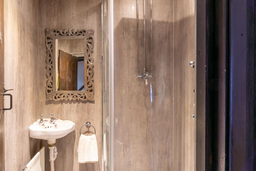 Family Shower Room