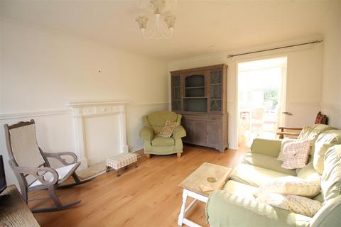 3 bedroom terraced house for sale, Red Hall Lane, Leeds LS14