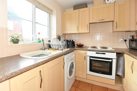 1 bedroom flat for sale, Blease Close, Staverton