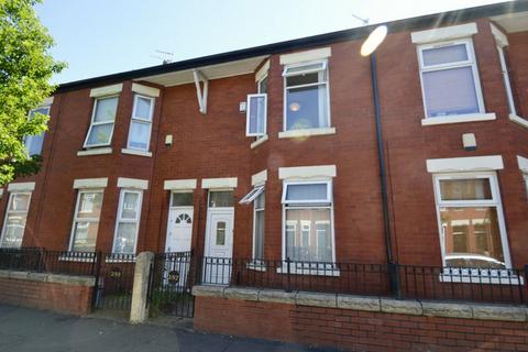 3 bedroom terraced house to rent, Heald Place, Manchester, M14 5NJ