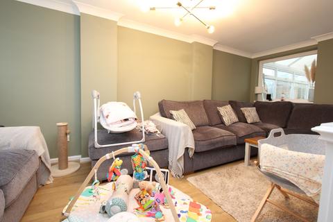 16 Dovey Close, Barry, CF62 7BH