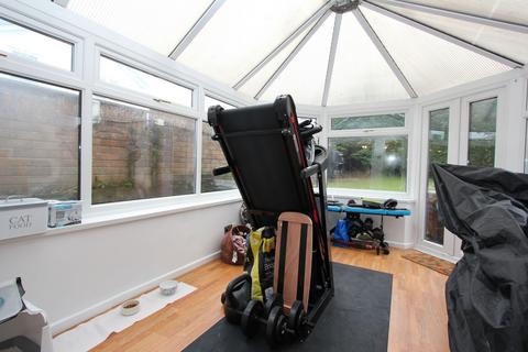 16 Dovey Close, Barry, CF62 7BH