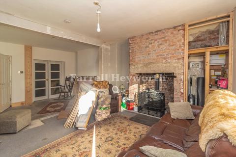 2 bedroom house for sale, Vale Terrace, Preston PR3