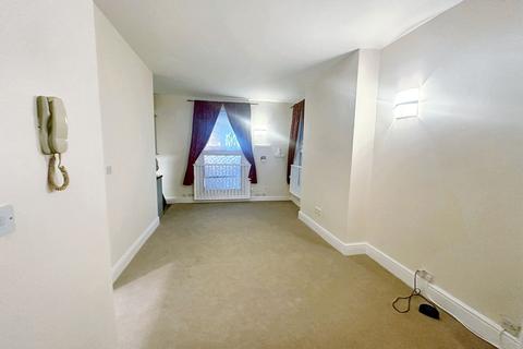 1 bedroom flat for sale, Bank Street, Ashford TN23